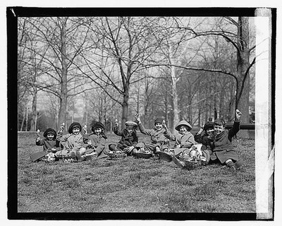 Photo:Children Easter Egg Rolling April 2 1923 Park Scene