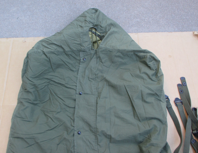 Vintage 1976 US Army Mountain M-1949 Type I Feather Filled Regular