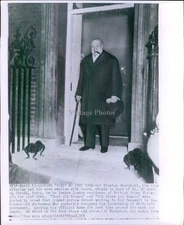 1955 England Sir Winston Churchill Lips Crying Resignation Palace 8X10 Photo