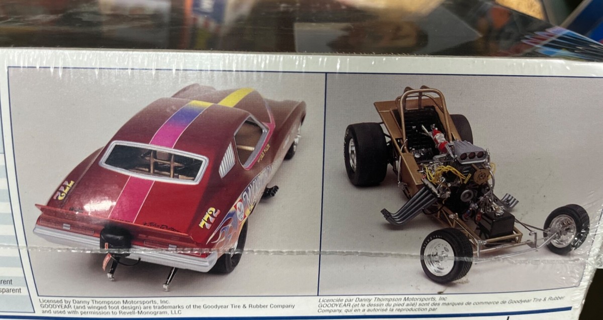 自動車 Mickey Thompson's Funny Car 1/16 1/16 Scale Thunder – Mickey Thompson U.S. Marines Funny Car