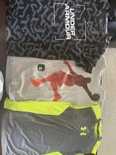 Youth Medium Under Armour  And 1 lot of 3 T-shirts and tank top
