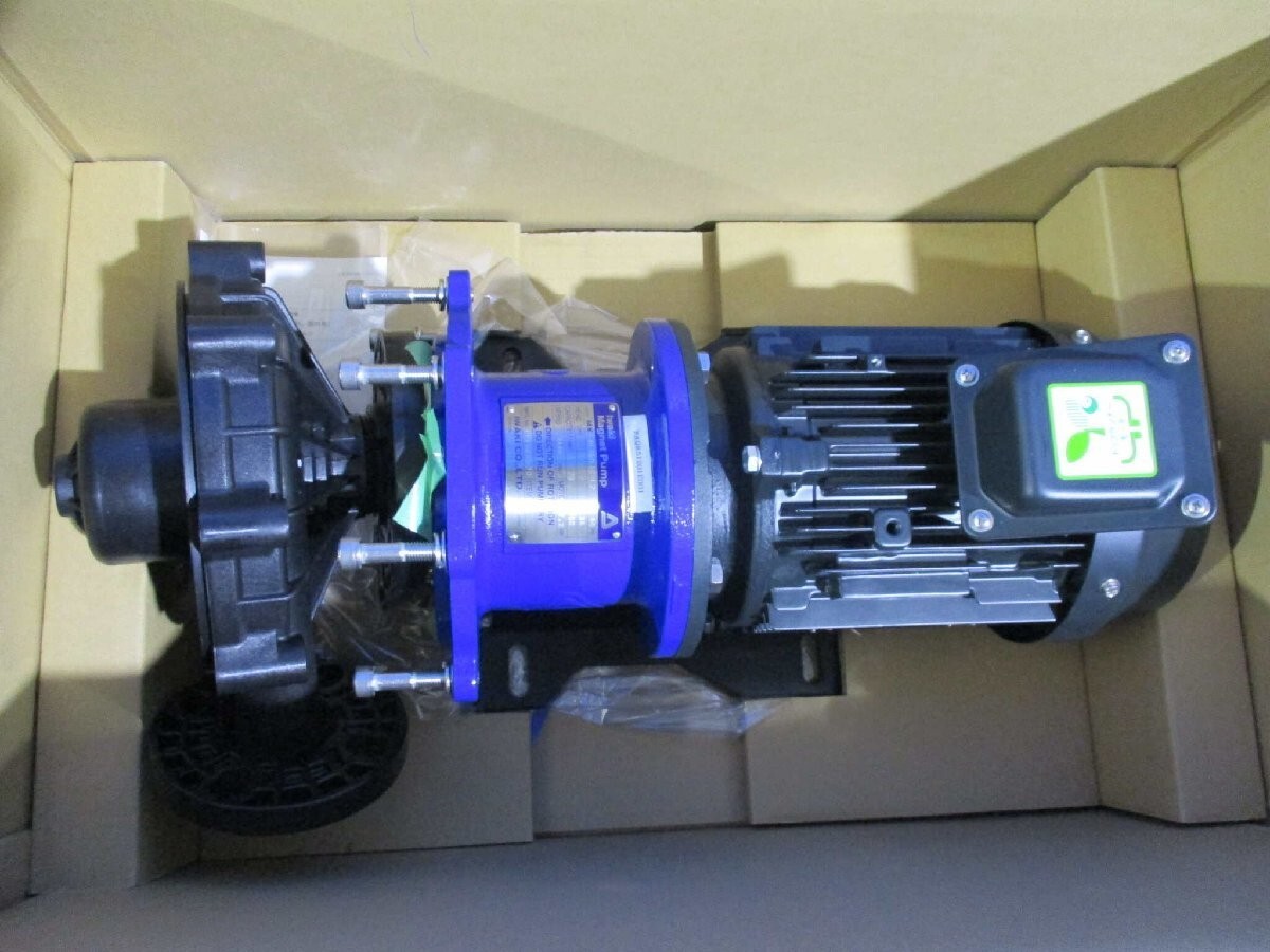 MINT CONDITION IWAKI MX-403HRE6C-L2 MAGNET PUMP / TOSHIBA IKH3