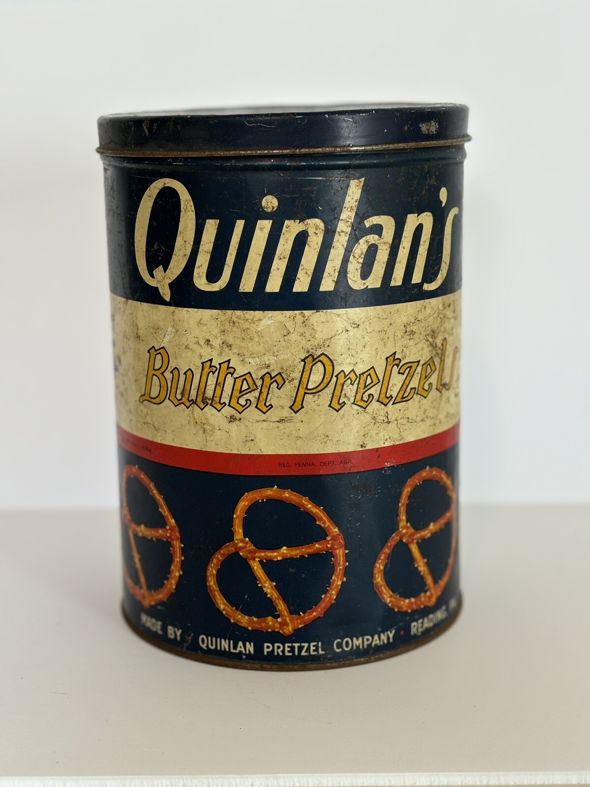 VINTAGE QUINLAN'S BUTTER PRETZELS TIN WITH LID 1950s FROM READING,PA