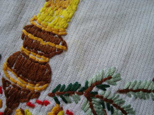 Vintage German Christmas Embroidered Xmas Table runner by Jobelan - Picture 7 of 8