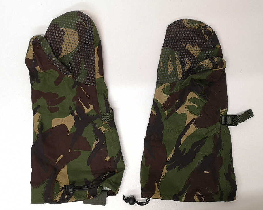 Woodland Camouflage Extreme Cold Weather ECW Mittens Outer Gloves