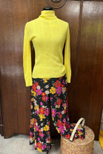 1970s Wide Leg Floral Knit Pants  Yellow T-neck Cable Sweater B35 W27