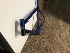 GORGEOUS Land Shark Carbon 2.2lb road bike 55cm frame in terrific condition!