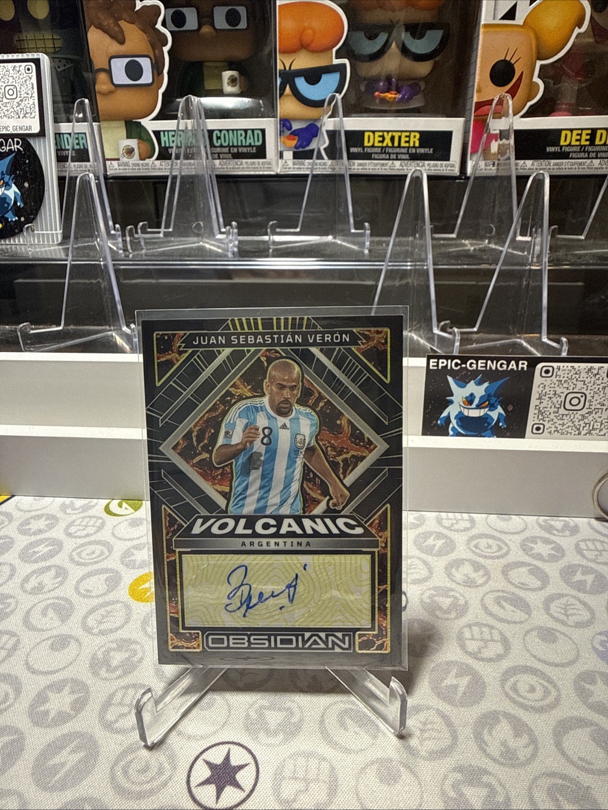 2022-23 Panini Obsidian Argentina Volcanic Auto Juan Sebastian Veron GOLD 9/10