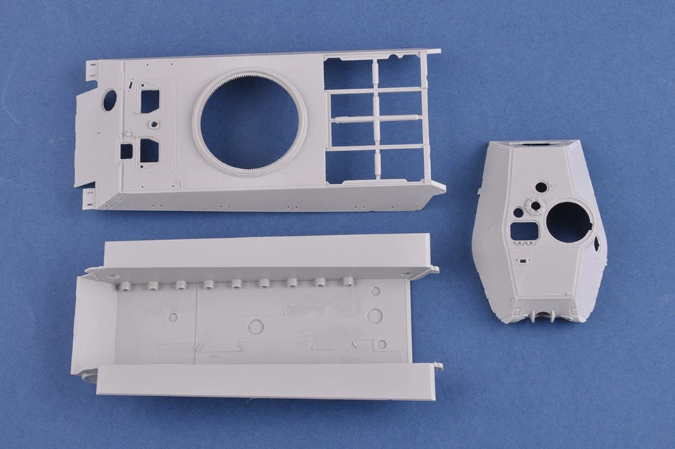 Hobby Boss 84558 PZ.KPFW.VI SD.KFZ.182 TIGER II PORSCHE FGST.NR.280009 1:35 Kit - Immagine 3 di 4