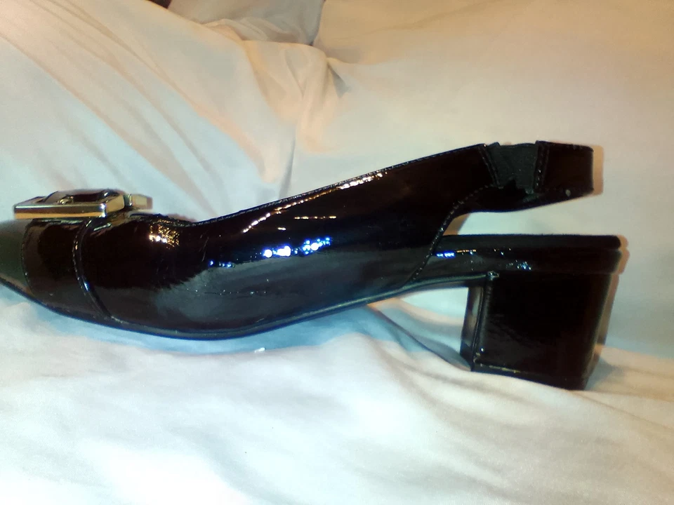 "Sandalias A2 AEROSOLES Reposacón Acolchado Negro 2.5"" Tacón Deslizable Tachonado Talla 9.5M" Foto 3 de 4