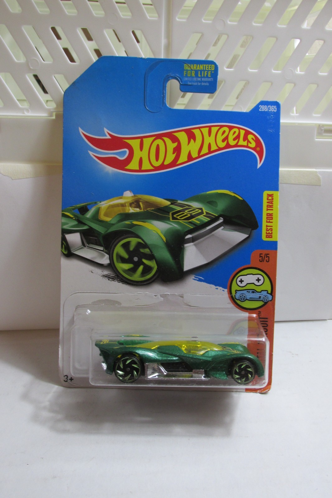 Hot Wheels ((2015 Release))  Futurismo   Free Shipping
