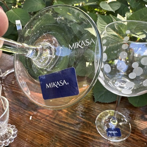 ✨ Mikasa Cheers Crystal Balloon Wine Goblets ✨ 9" Tall, 24 oz, Service for Two - Picture 3 of 6