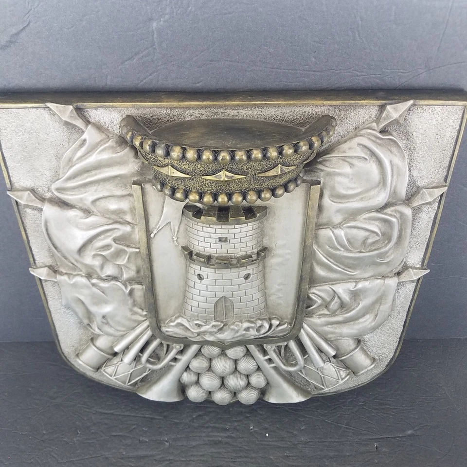 Placa de parede castelo Toscano Designs 17" brasão suspenso escudo arte decoração 3D - Imagem 3 de 4