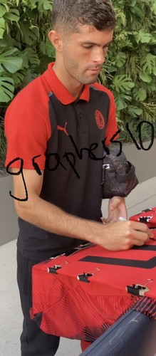 Camiseta firmada por Christian Pulisic del AC Milan con prueba - Imagen 5 de 5
