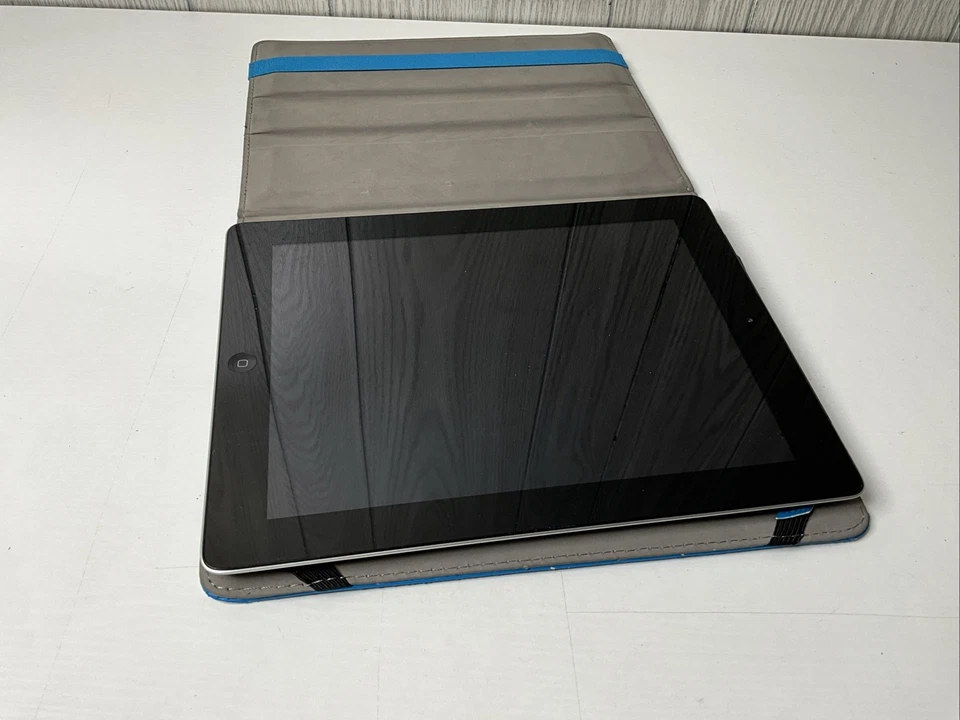 A1396 Apple iPad 2 GSM 32GB 9.7in Black iOS Tablet Reset Tested Working - Image 3 of 4