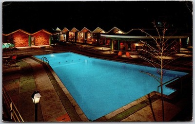 Grand Rapids Michigan MI, 1967 Holiday Inn South, Swimming Pool View, Postcard