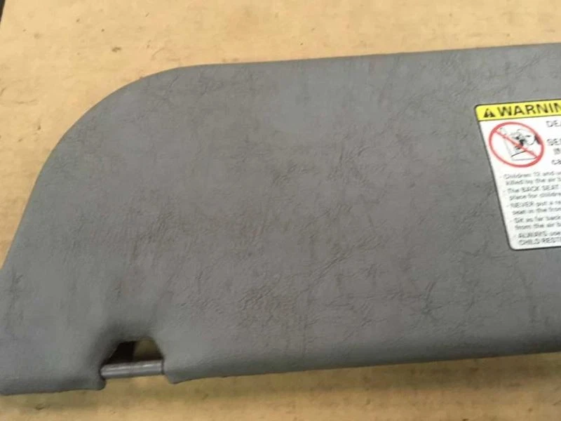 00 01 02 FORD E150 FURGONETA GRIS PASAJERO DERECHO PARASOL VINILO SIN LUZ Foto 2 de 4