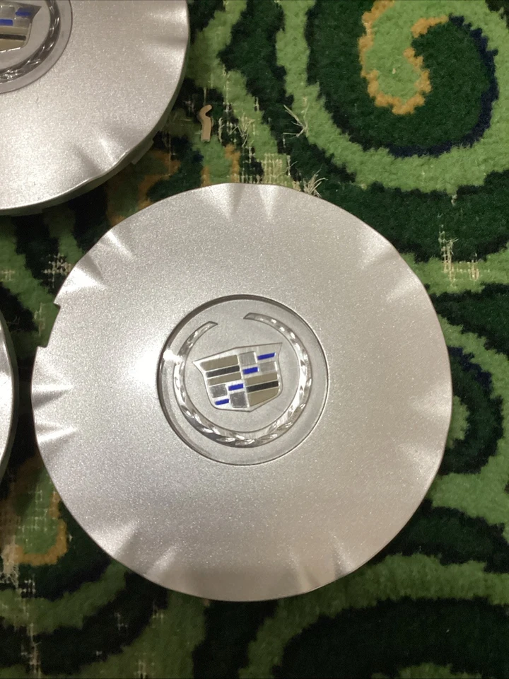 CADILLAC SRX 9599024 OEM TAPACUBOS TAPACUBOS CUBIERTA LLANTA PLATEADA 10-16 1 pieza Foto 3 de 4