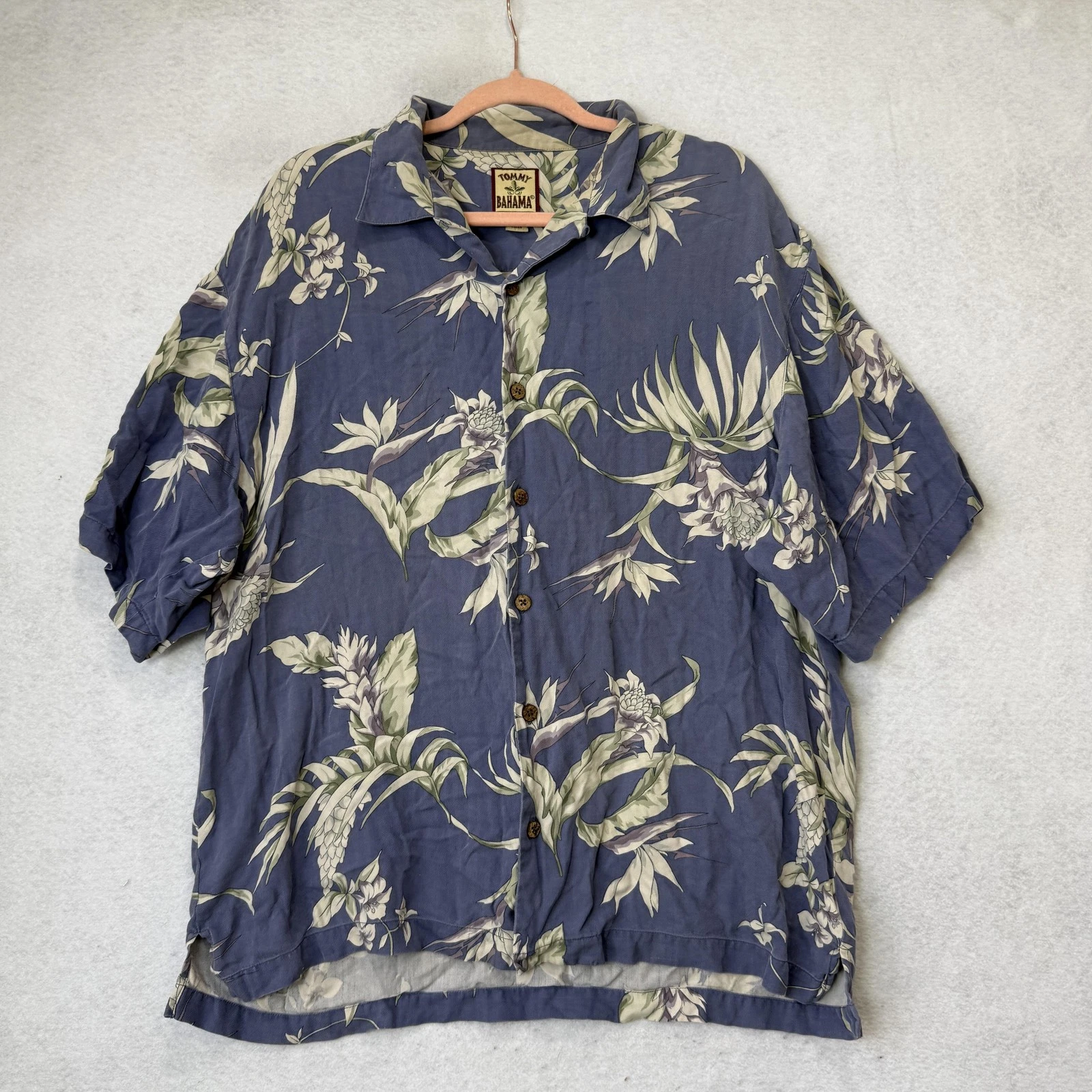 Tommy Bahama Shirt Mens Large Blue Floral Silk Short Sleeve Hawaiian Aloha
