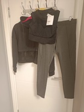 Ivy Park Workout Bundle Bra Leggings and Sweatshirt