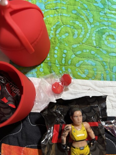 Modellino AMANDA LIONESS NUNES UFC Octagon Fighters Blind Pack 2025 - APERTO LEGGI - Foto 2 di 5
