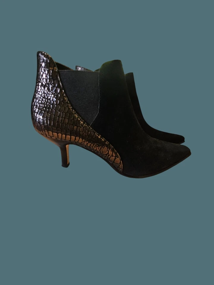 Donald Pliner Loro Suede/Leather Pointed Toe Kitten Heel Ankle Booties Women 6M - Image 2 of 4