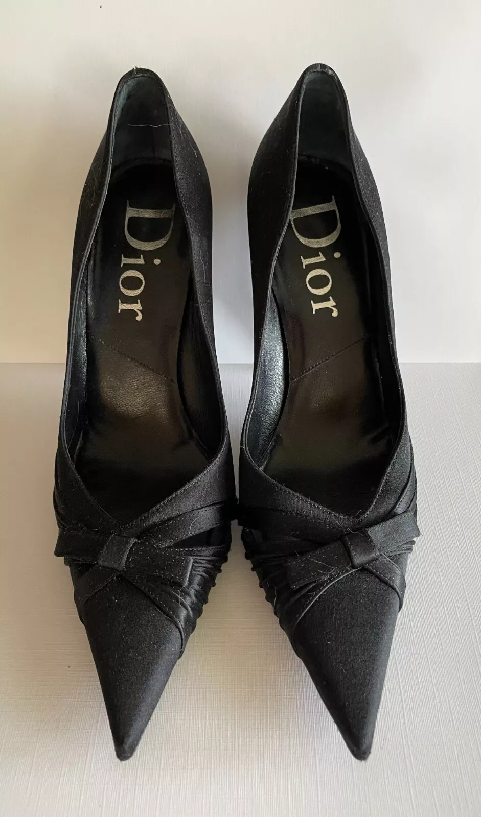 Chaussures à talons hauts en soie noire Dior, Royaume Uni taille 4. Chaussures de créateurs. Talons vintage.
