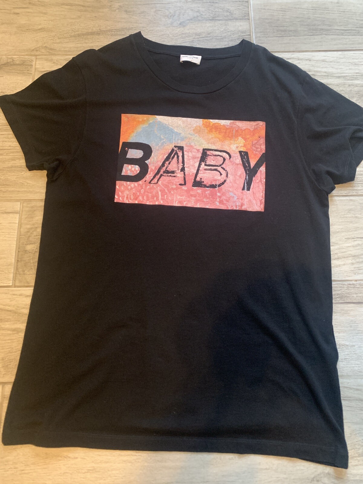 Top maglietta uomo Saint Laurent Paris bel disegno taglia su metro in foto