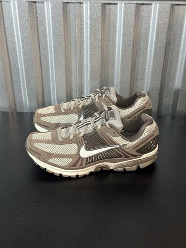 Nike Air Zoom Vomero 5 Mink Brown Men's Size 11 HF1553-004 - Picture 3 of 5