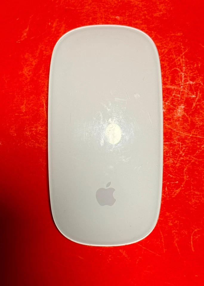 Apple A1657 Magic Mouse 2 Wireless Mouse  white/Silver  w/ USB-C to Lightning - Image 2 of 4