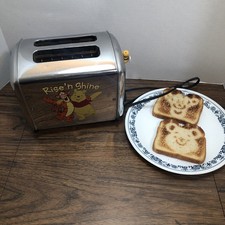 Disney Rise' N Shine Winnie The Pooh & Tigger Toaster - VillaWare NO MUSIC Marks