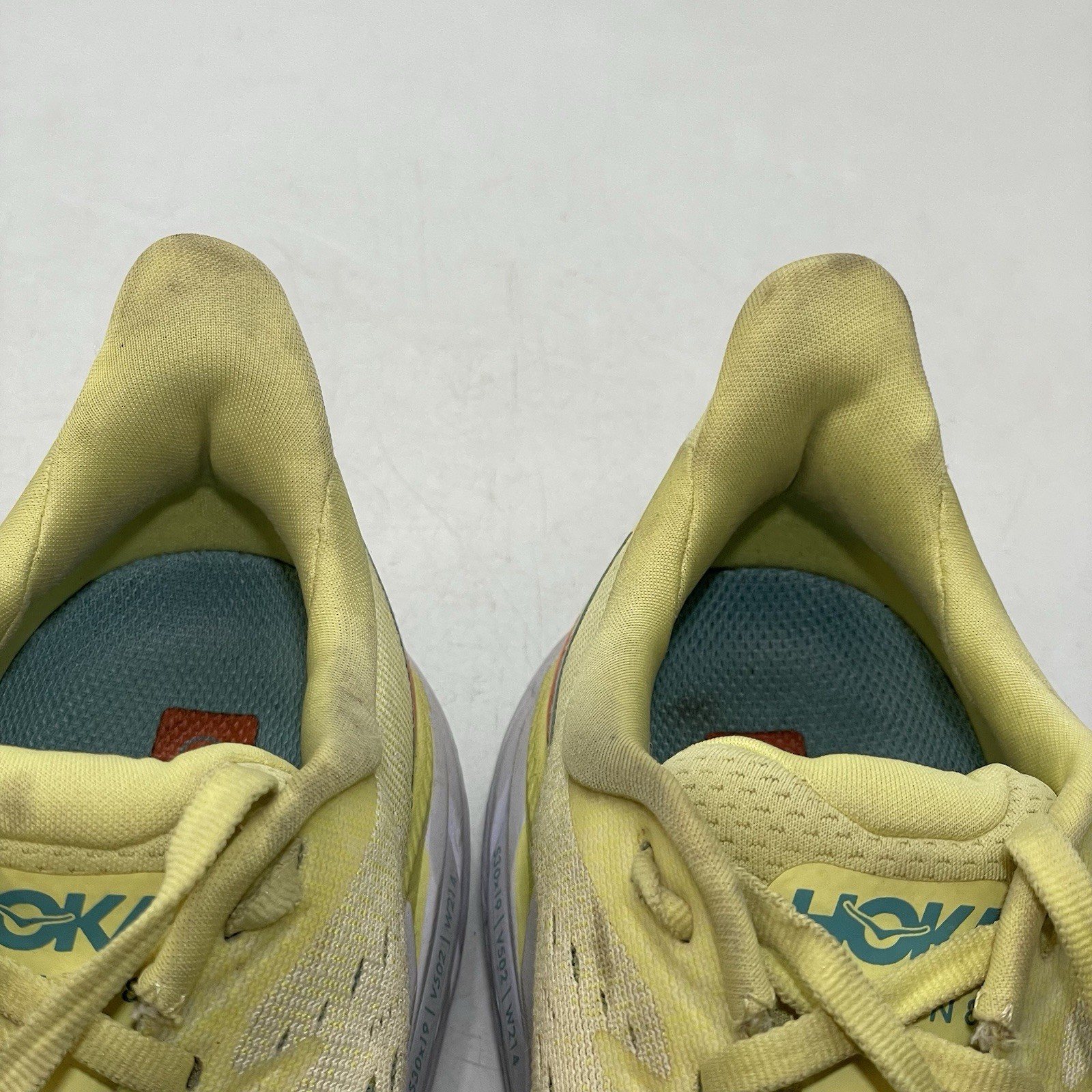 HOKA One Clifton 8 Yellow  Walking Comfort Athletic Shoes Women’s Sz 6.5 B thumbnail 10