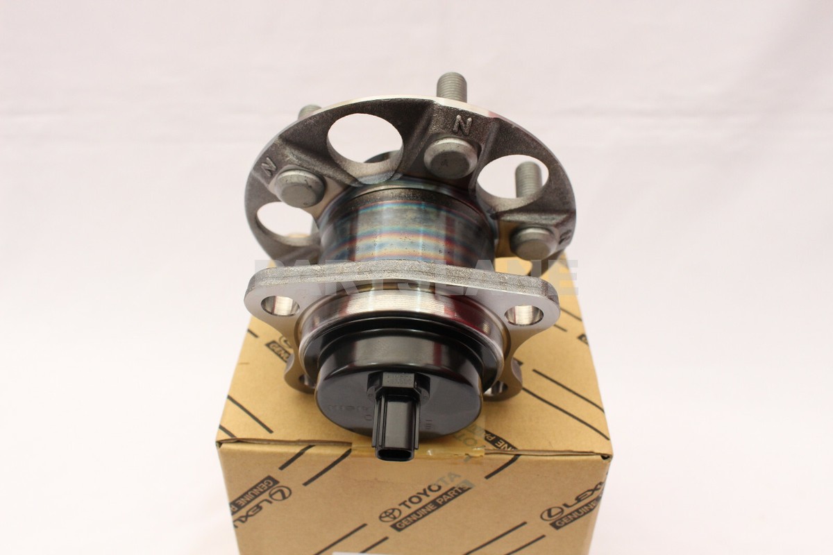 ヤリス　リヤハブ 42450-52170 Toyota Genuine OEM 2010-2015 Prius Rear Hub & Bearing