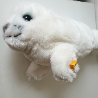 Steiff 090158 Cosy Heuler weiße Robbe aus Webpelz, 35cm