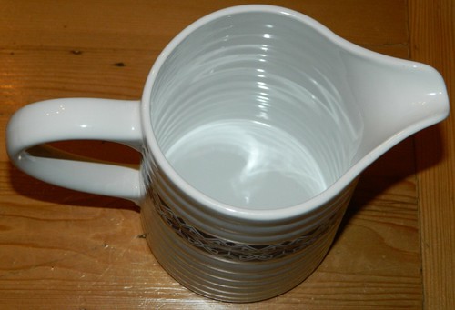 Water Pitcher Ikea Country Farmhouse Kitchen Blue & White Pattern 10866 ~ 48 oz - Picture 2 of 4