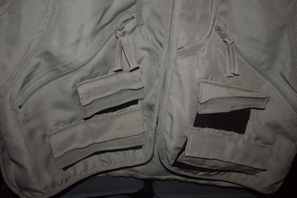 VINTAGE WFS SHOTGUN HUNTING VEST MEN'S LARGE MADE IN KOREA - Image 4 of 4