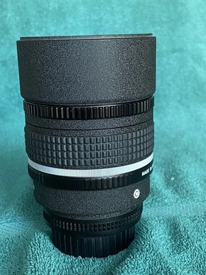 2009 Nikon AF DC-Nikkor 105mm f/2D Lens Mint in Box | eBay
