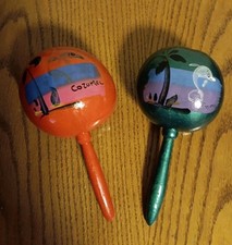 2 VTG Hand Painted Mexican Maracas Gourd Shaker Music Cozumel 9  green orange