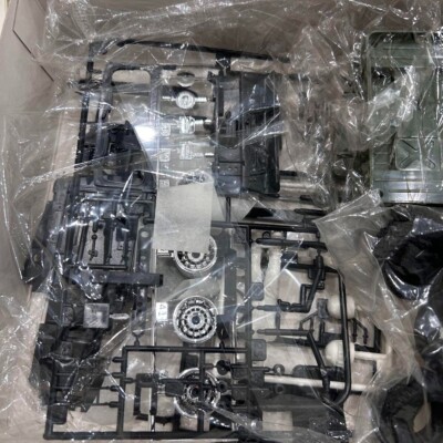 Toyota Land Cruiser BJ40V Hardtop 1/20 Scale Plastic Model Kit