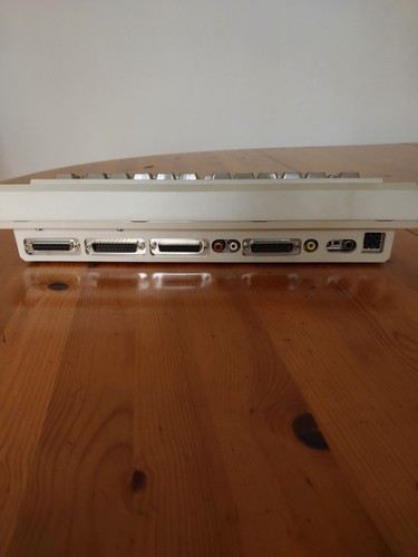 Commodore AMIGA A600 HD, mit Netzteil, Mouse und Disketten - Photo 3/16