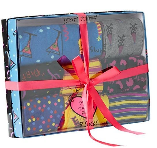 Pack de 9 cajas de regalo Betsey Johnson fiesta con calcetines redondos. Multi, 1-Talla - $65 Foto 2 de 2