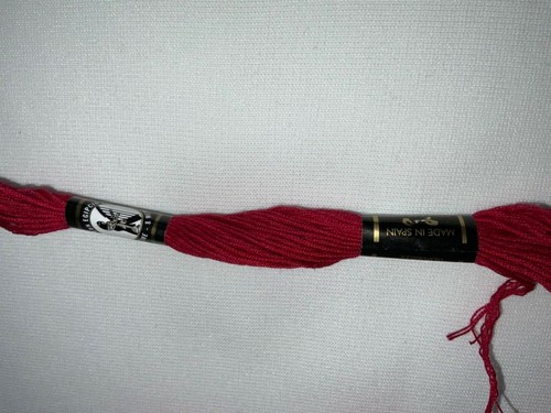 10 Finca Presencia Embroidery Floss Cross Stitch Thread Crimson red 1906 NEW - Picture 2 of 4
