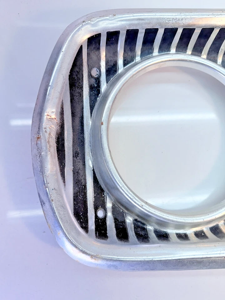 OEM 1965 Dodge Coronet 500 Deluxe 440 diestro faro bisel moldeado R/T B14-2 Foto 4 de 4