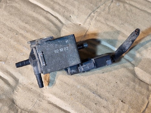 Mercedes C126 (W126) 500 SEC (10) Unterdruckventil Ventil 0015408697