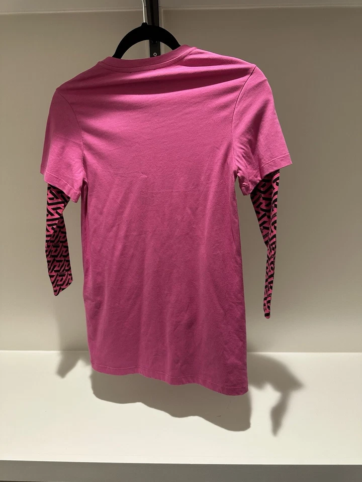 Vestido Camiseta VERSACE Niñas Manga Larga Talla 8A $315.00, Rosa Caliente Foto 2 de 4