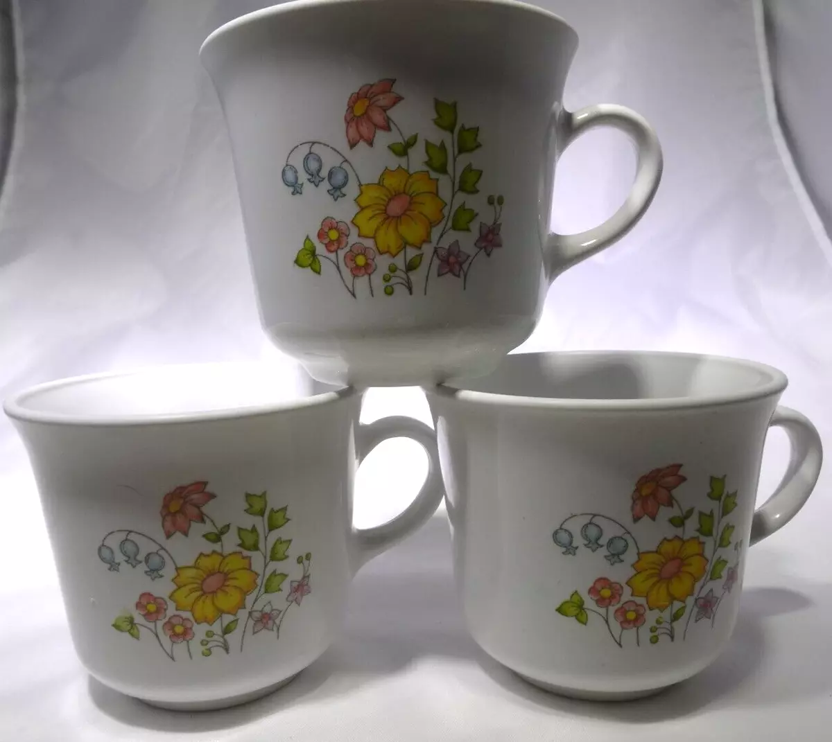 Vintage Corelle Coffee Or Tea Cups, Set of 4 Mugs in Meadow Pattern