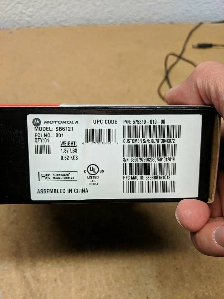 Motorola SURFboard SB6121 (575319-019-00) 160 Mbps - Image 3 of 4