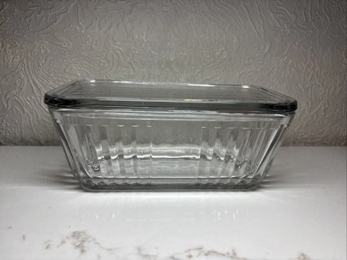Vtg Anchor Hocking 1932 Design Glass 8 1/2" x 4 1/4" Refrigerator Dish With Lid