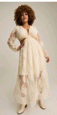 Torrid Festi Tiered Cutout Waist Maxi Dress Size 2 Cream lace Gorgeous EUC