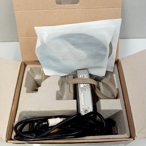 Pentax Optio S30 Digital Camera 3.2MP Silver In Original Box Tested Working - Picture 2 of 8